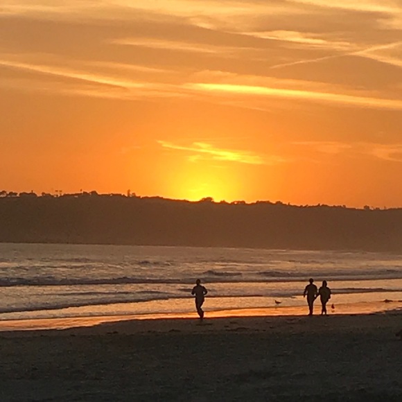 Check out my closet. - Picture 7 of 8